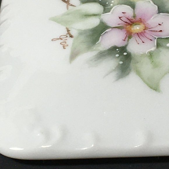 Beautiful Vintage Porcelain Floral Divided Playing Cards/Trinket Covered Dish - Picture 5 of 12